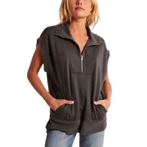 NWOT Abercrombie & Fitch Oversized Half-Zip Vest Soft A&F Size M